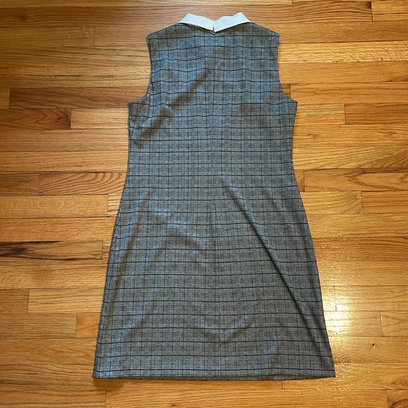 Tommy Hilfiger Contrast Collar Plaid Dresss - Picture 4 of 4